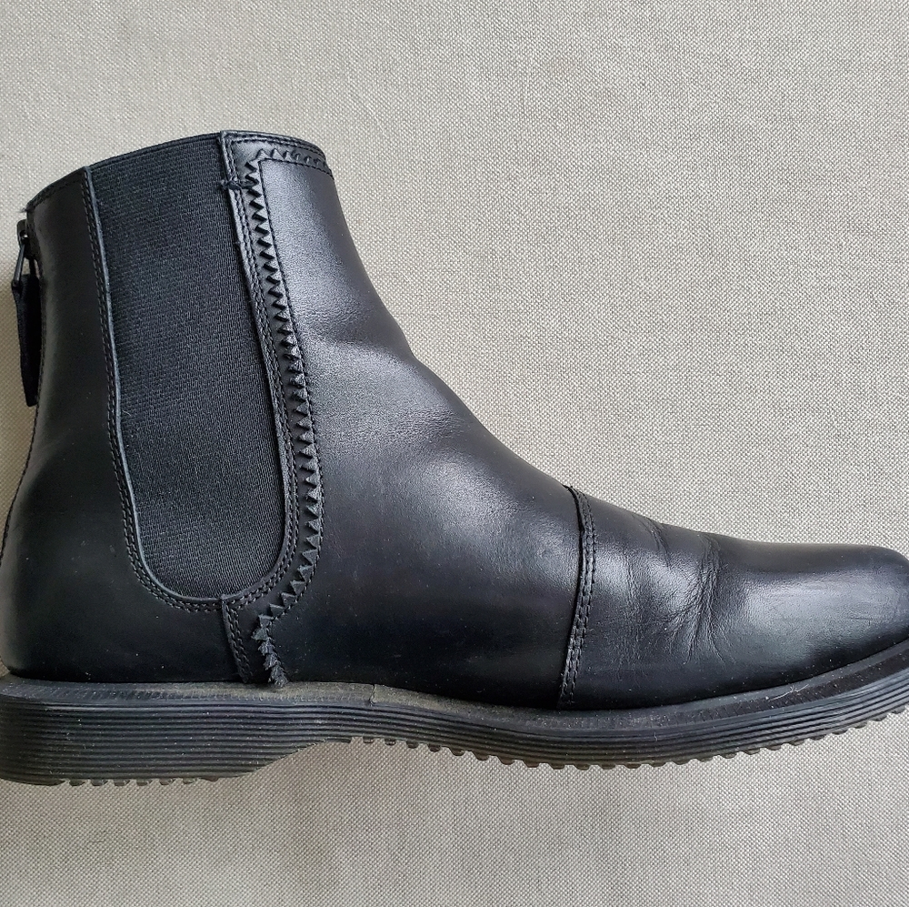 Dr. Martens Zillow Boots